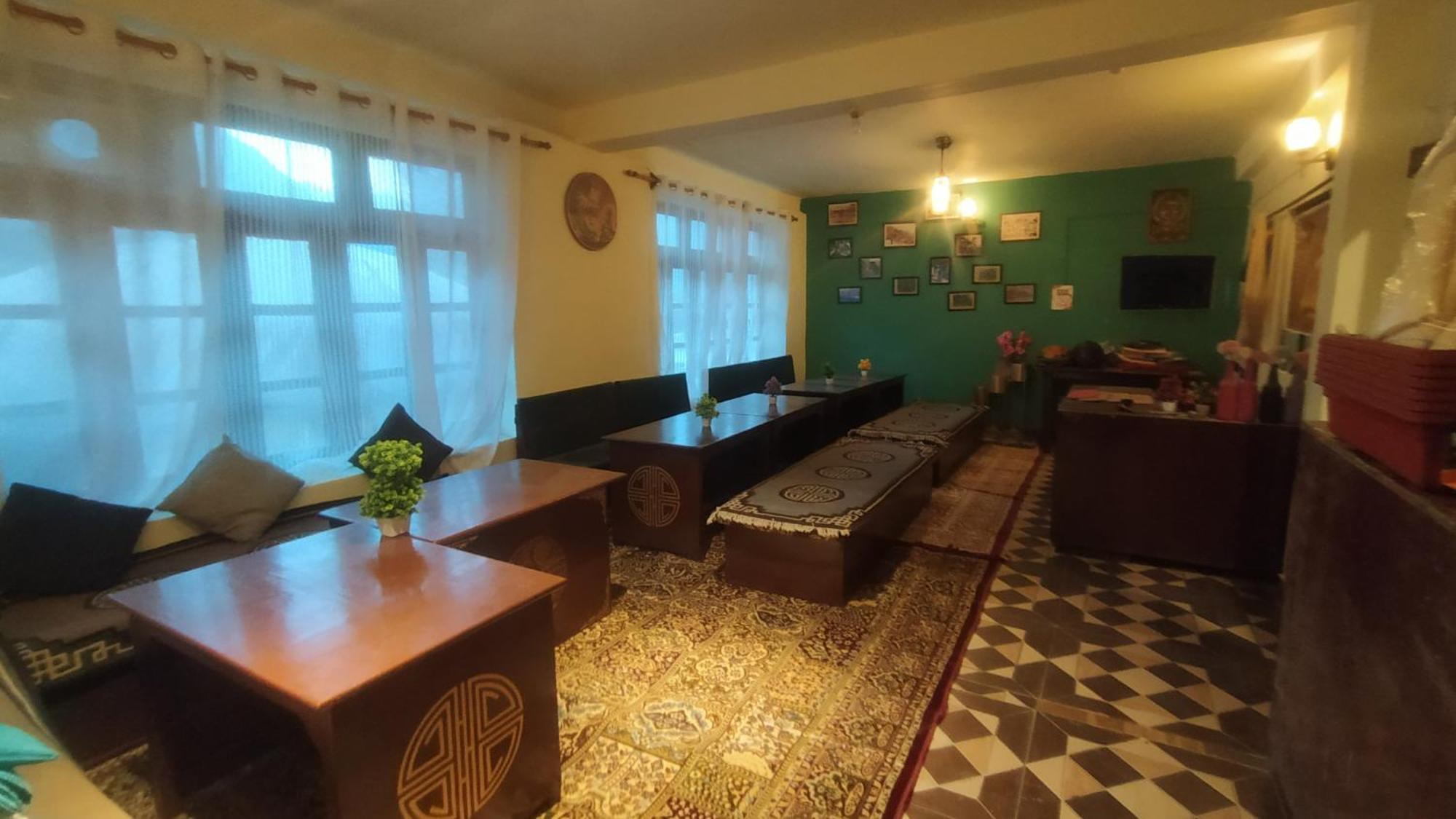 Kyelang Times Hostel Екстериор снимка